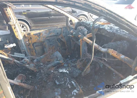 2003 Chrysler Town & Country Limited from USA, damaged, VIN 2C8GP64L03R283185